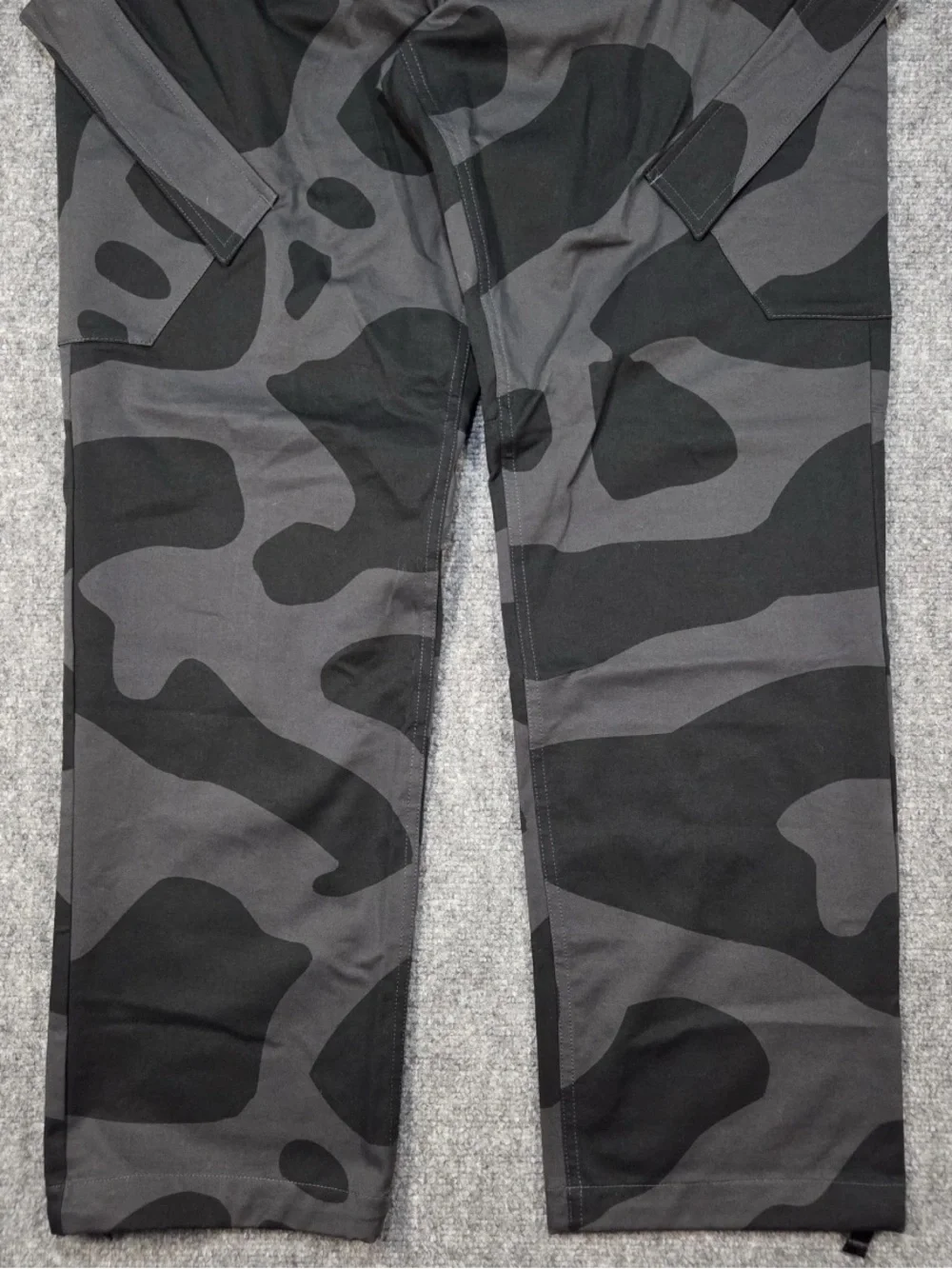 Jordan Men's Black & Gray Camo Cargo Pants Nike Air Jordan Chicago Trousers